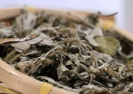 体内有寒邪的人适合用什么来泡脚,寒气重泡脚治什么病