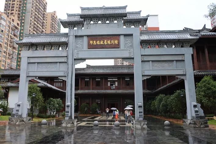 一个有情怀的城——中秋节，带你看看美“腻”的荔波县城