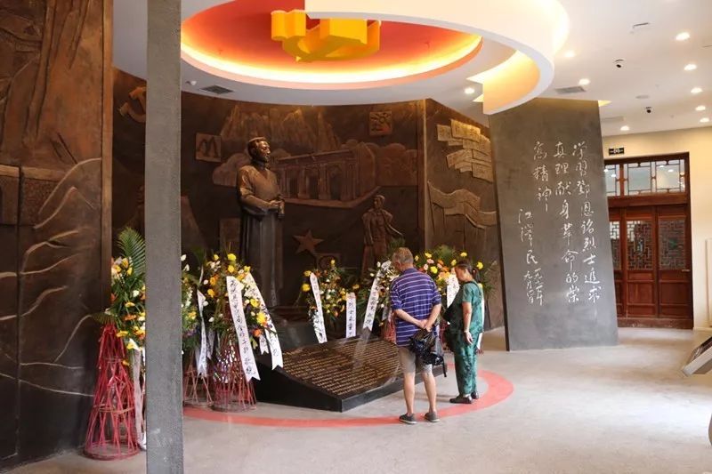 一个有情怀的城——中秋节，带你看看美“腻”的荔波县城