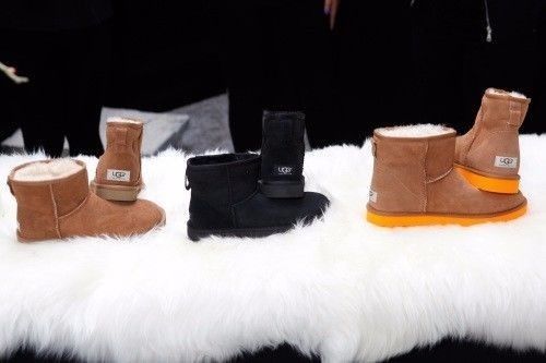 章莹颖案嫌疑人或被判死刑；华人代购假UGG或被罚200万；谷歌发布实时翻译耳机；新西兰华人画家性侵多名儿童