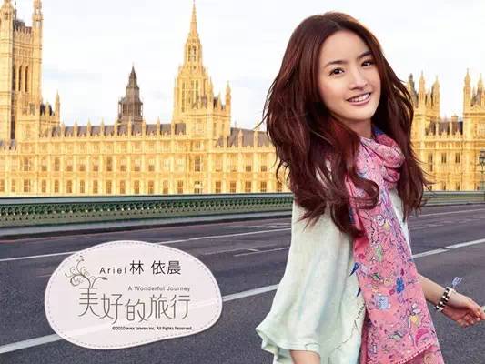 大圆脸女生必须要尝试的瘦脸发型,瘦脸额头高发型女2021流行发型