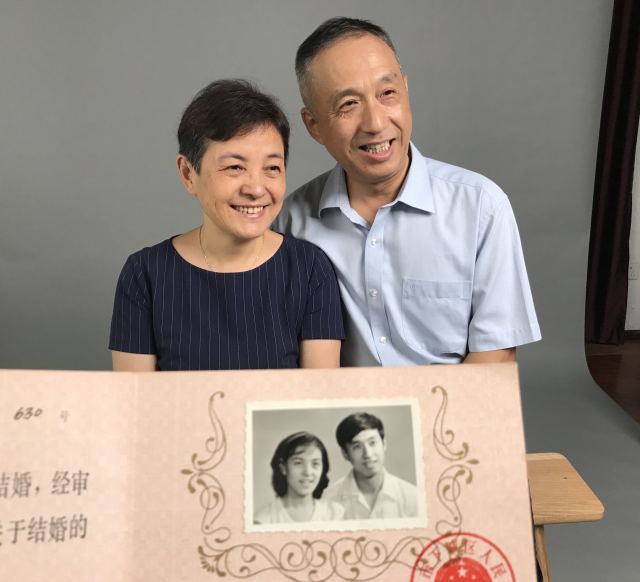 没有数码、不用PS,这间照相馆里的每一记快门,都是凝固的时光