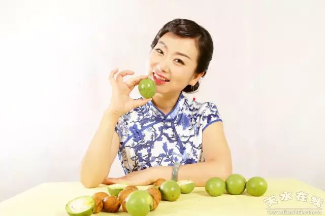 天水市委常委、副市长李晓东：我家门前清水流，漫山遍野鲜核桃！