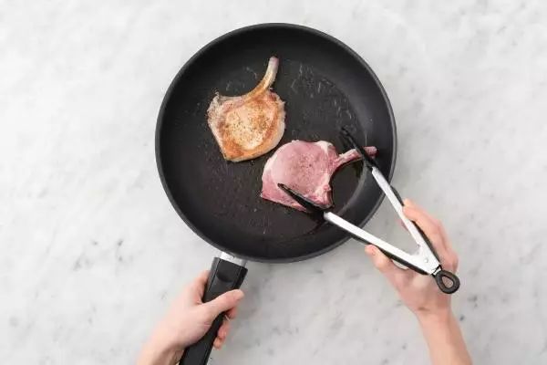 教你如何做西餐牛排,苹果西餐怎么做好吃