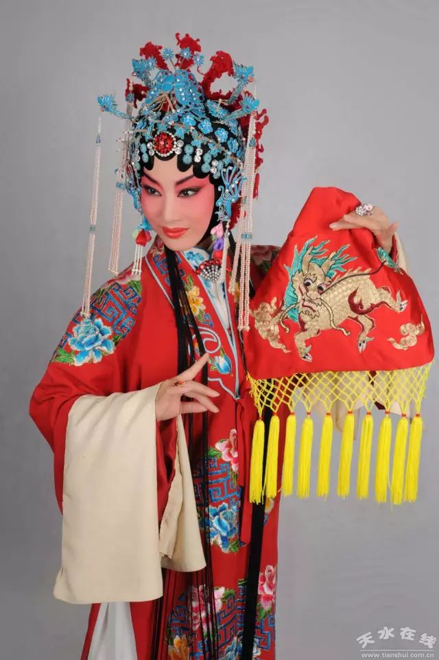 天水市委常委、副市长李晓东：我家门前清水流，漫山遍野鲜核桃！