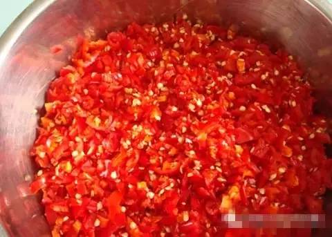 秋天腌制各种咸菜的做法,秋季腌制咸菜的方法