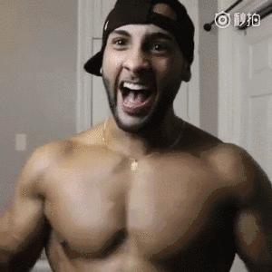 发现自己胸肌会动,为什么胸肌会自己动