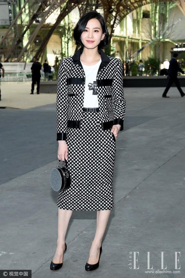 早秋还想穿裙子你得这么搭,秋天想穿裙子又嫌太冷