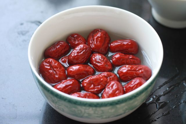 红枣的吃法你们还不知道吧,红枣怎么吃又硬又好吃