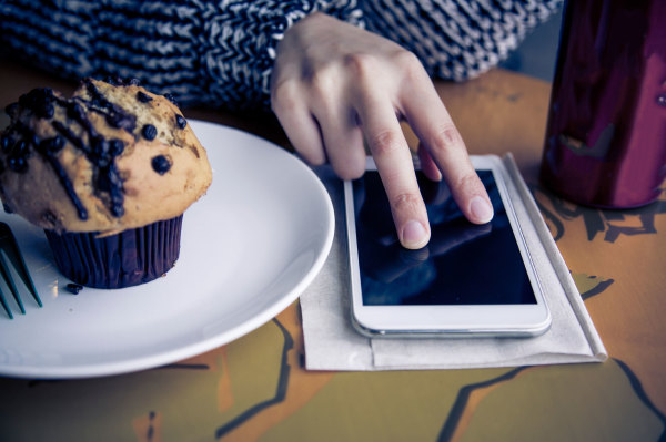 三星手机电池不耐用一招恢复如新,volvo手机电池不耐用怎么修复