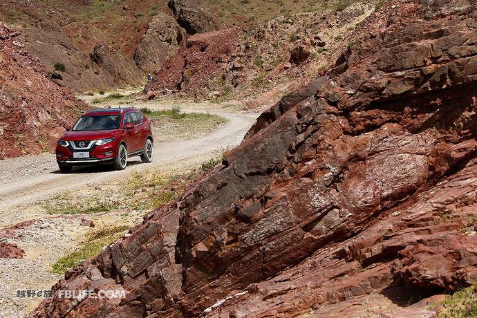 全新东风日产奇骏,日产新奇骏展示