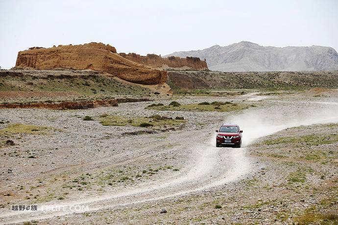 全新东风日产奇骏,日产新奇骏展示