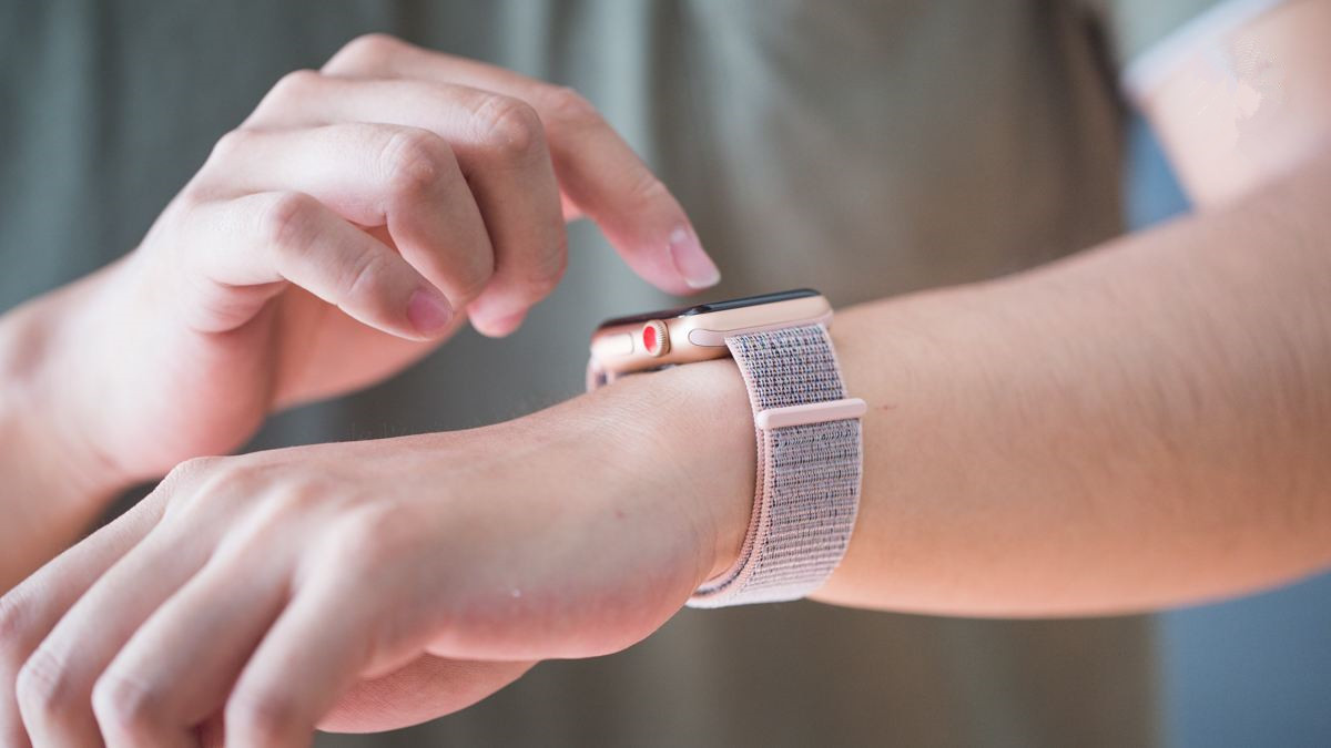 戴着AW3游泳感觉如何？锋友说真的很不错