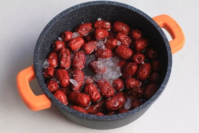 红枣的吃法你们还不知道吧,红枣怎么吃又硬又好吃