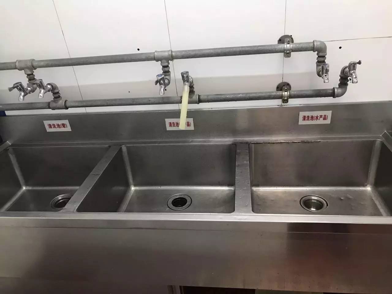 「独家」探访合肥海底捞门店：霸都吃货们还能放心吃吗？