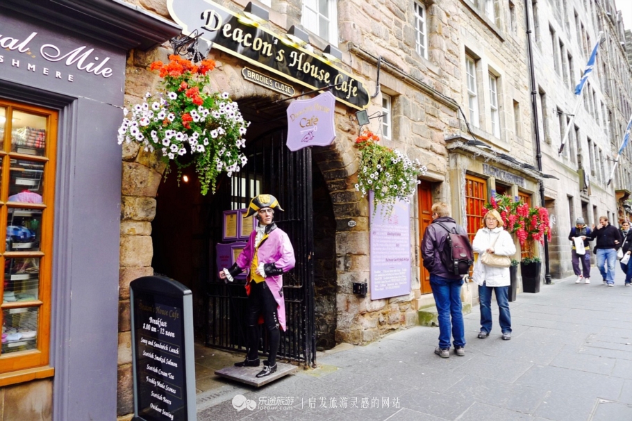 哈利波特的小火车,哈利波特里的海格小屋在哪