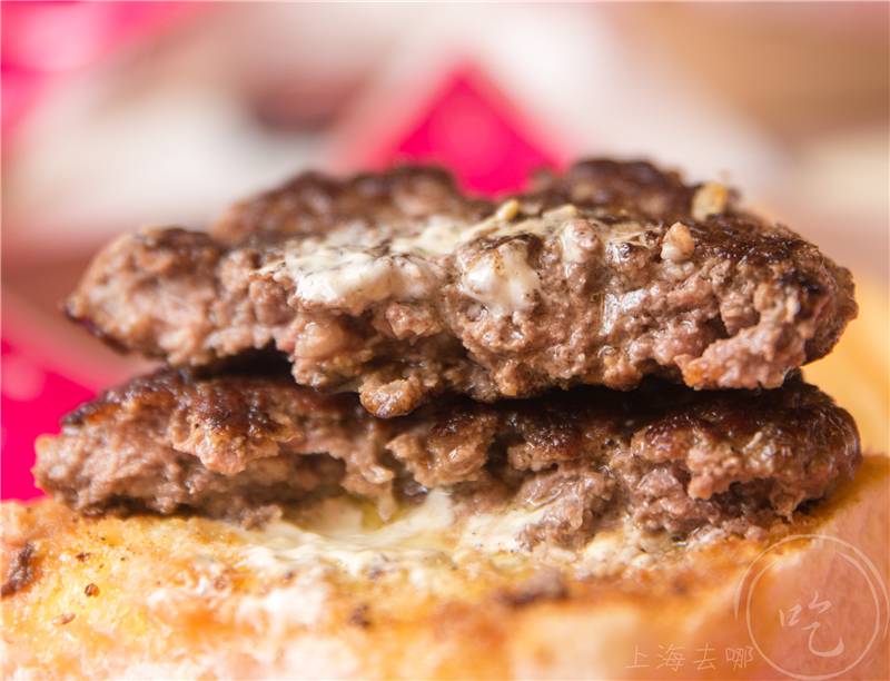 一个汉堡吃出两个螃蟹,大闸蟹汉堡