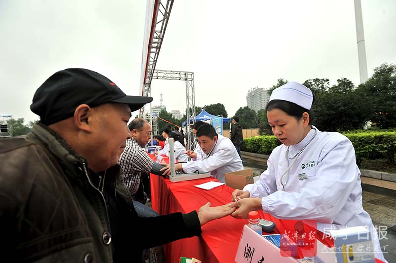 精准扶贫我们携手同行开放日活动,精准扶贫活动暖人心
