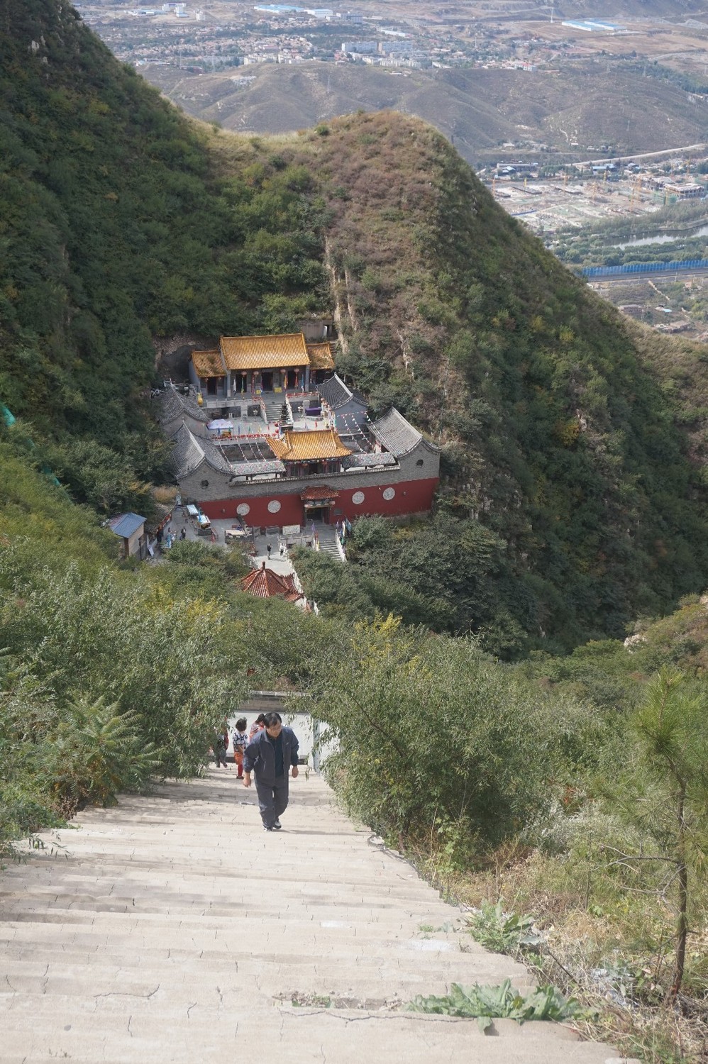 京西第一孤峰,鸡鸣山孤峰独秀