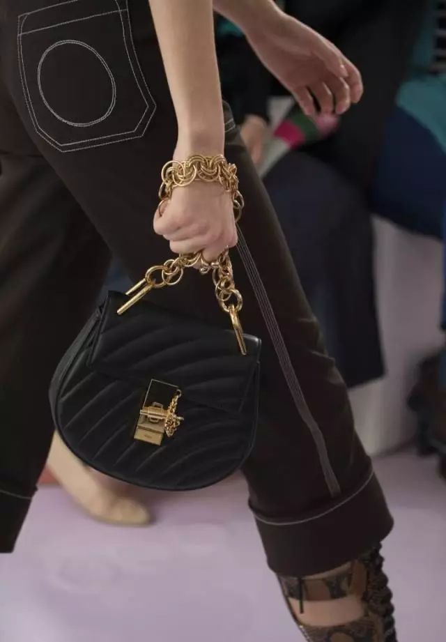 刘雯唐嫣包包,刘雯唐嫣最新消息