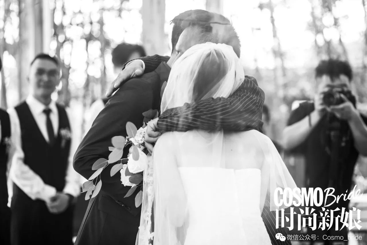 如何自己策划一场简单的婚礼流程,极简婚礼真实案例