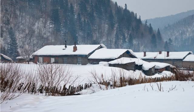 年轻人手脚冰凉怕冷怎么办,年轻人手脚冰凉怎么回事
