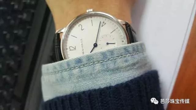 衣袖太长不用剪一个针法搞定,衣袖长了不剪短如何缝合