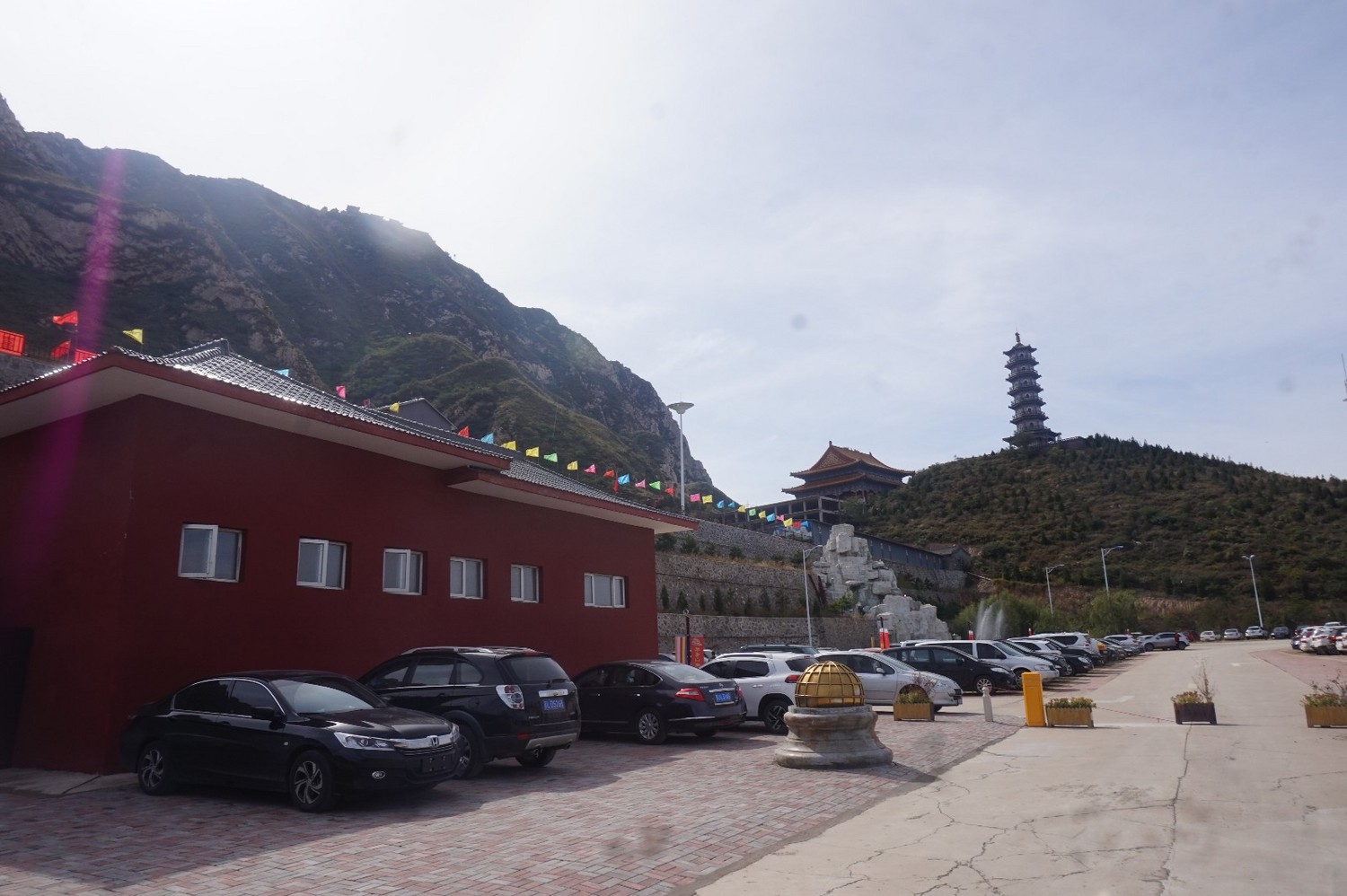 京西第一孤峰,鸡鸣山孤峰独秀