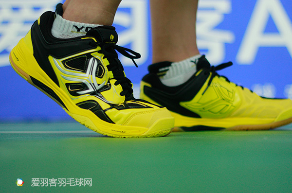 迪卡侬bs羽毛球鞋,花钱花在刀刃
