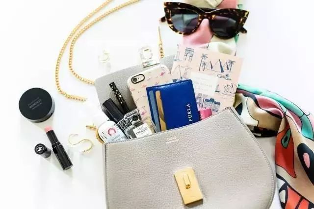 刘雯唐嫣包包,刘雯唐嫣最新消息