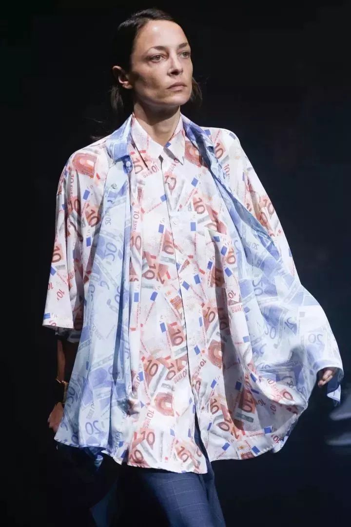 这个大品牌“棉被包”的设计师，你给我出来！竟然还敢卖天价？