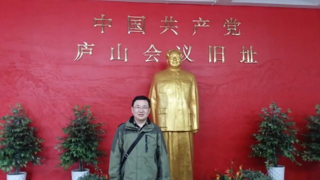 展示党员风采当好岗位标兵,党员风采展示亮身份当先锋