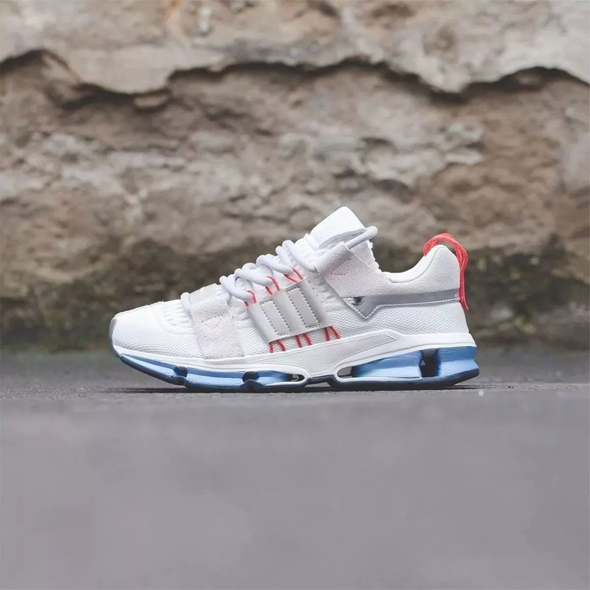 “我”很努力地成为一双球鞋，只是想不到成为了冷门款——《每周冷门球鞋大赏》