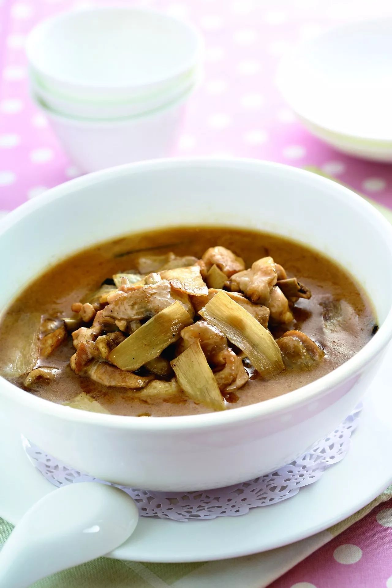 孕妇怀孕6个月能不能吃自助火锅,孕期该如何安全吃火锅