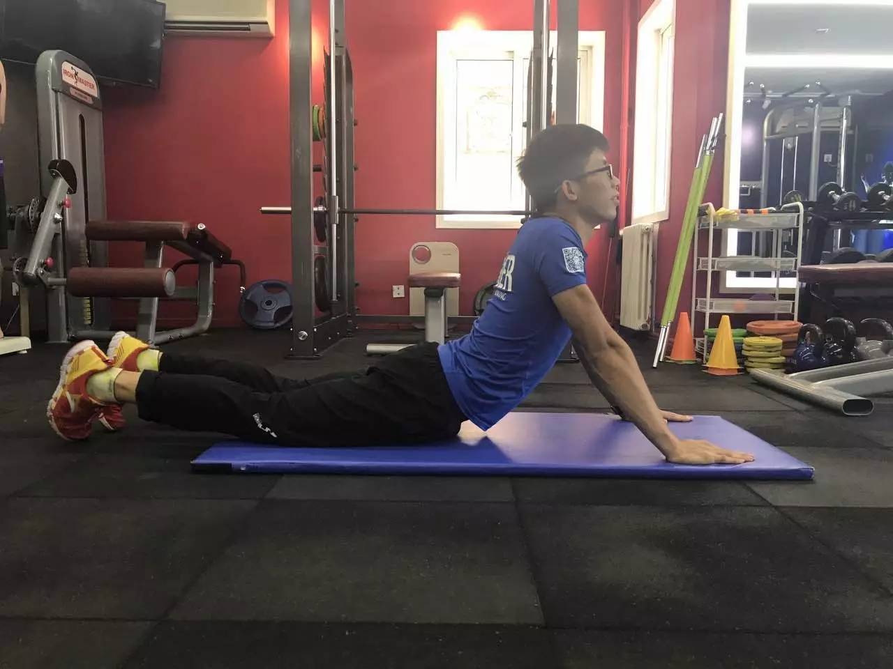 腰痛神奇针灸,腰痛的神奇秘方