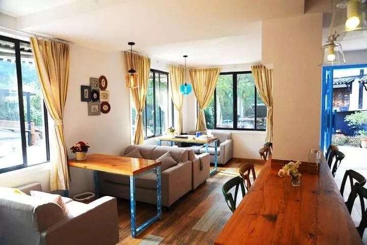 人均100元住6居别墅,人均100住上海网红酒店