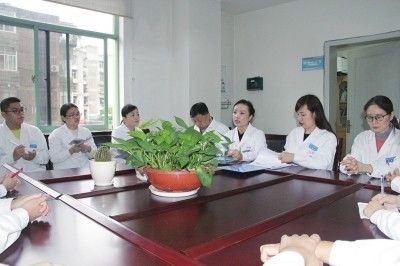 点赞产科医生,铿锵玫瑰为白衣天使点赞