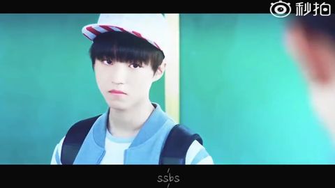 「TFBOYS」「分享」171019王俊凯眼神杀合集一双桃花眼撩动万人心