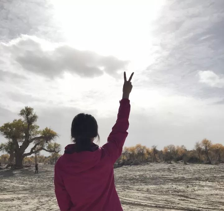 逃离阴雨缠绵的上海,说走就走的3日*疆新**胡杨游你想试试吗?|附攻略