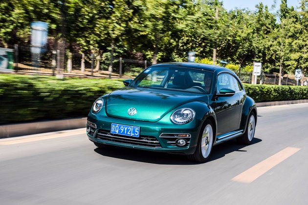 大众甲壳虫2018纵乐版,甲壳虫路上回头率