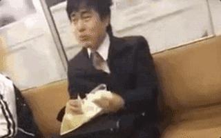 迟到5分钟,哭了半小时……天冷了,心不能寒