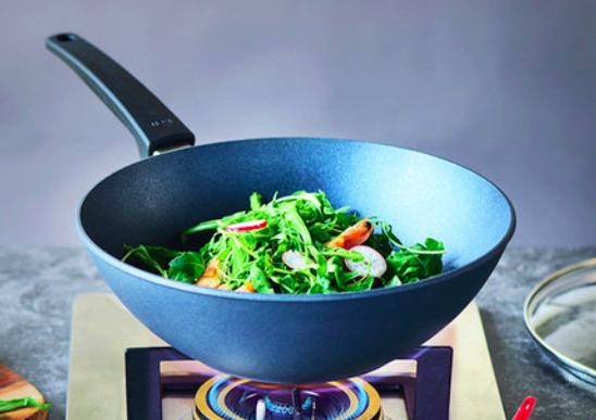 无锅不成家,这7口锅能暖心、能上镜,还能当传家宝|编辑之选第12期