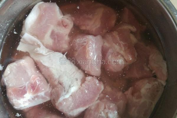 油炸排骨的做法外酥里嫩,油炸排骨的家常菜做法