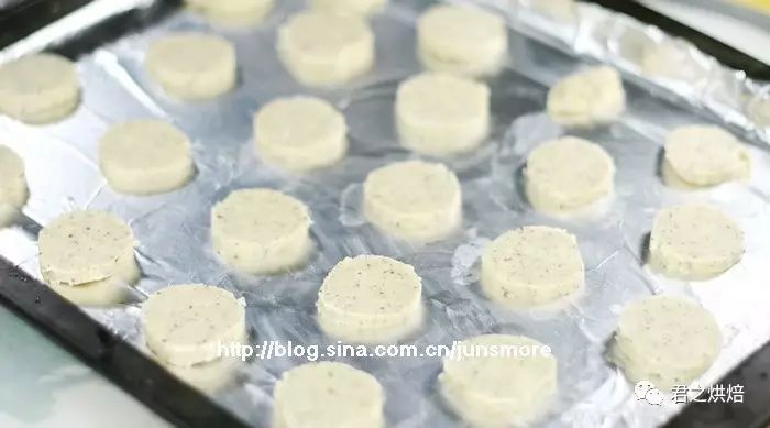 女伯爵红茶饼干做法步骤,3分钟教你做伯爵红茶饼干