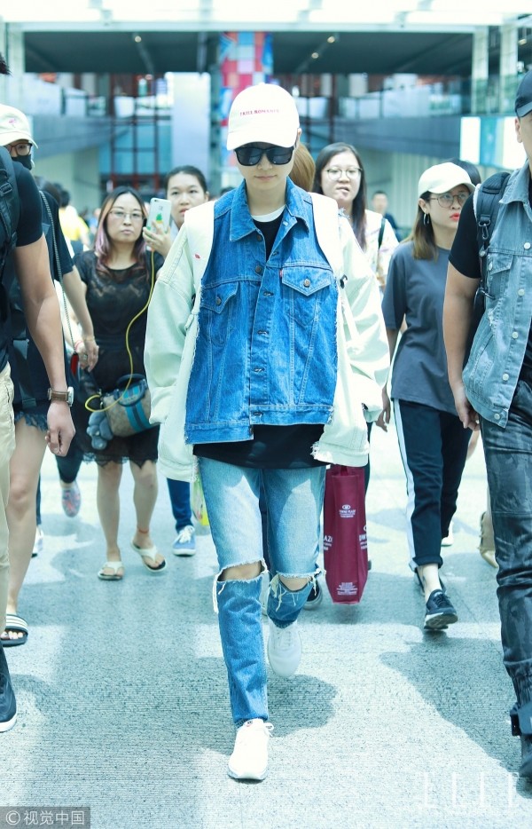 马思纯黑白格子外套,马思纯灯芯绒外套