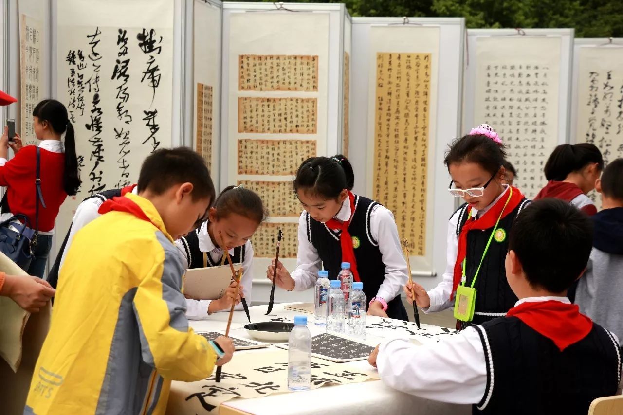 一周播报39期｜苏宁云商落户、秋季花展、书法展、港澳签注便捷化……国际化青白江给你好看！