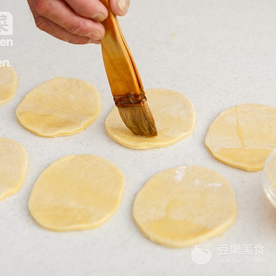 榴莲酥的做法烤箱空气炸锅,榴莲酥的做法微波炉