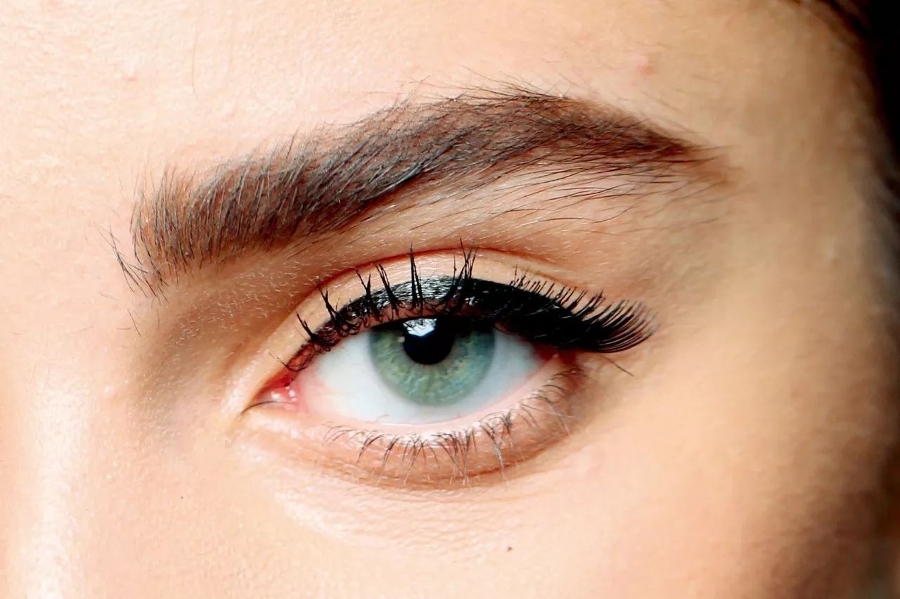 适合亚洲人的八种眼线画法 (眼线怎么画好看又粗又黑)