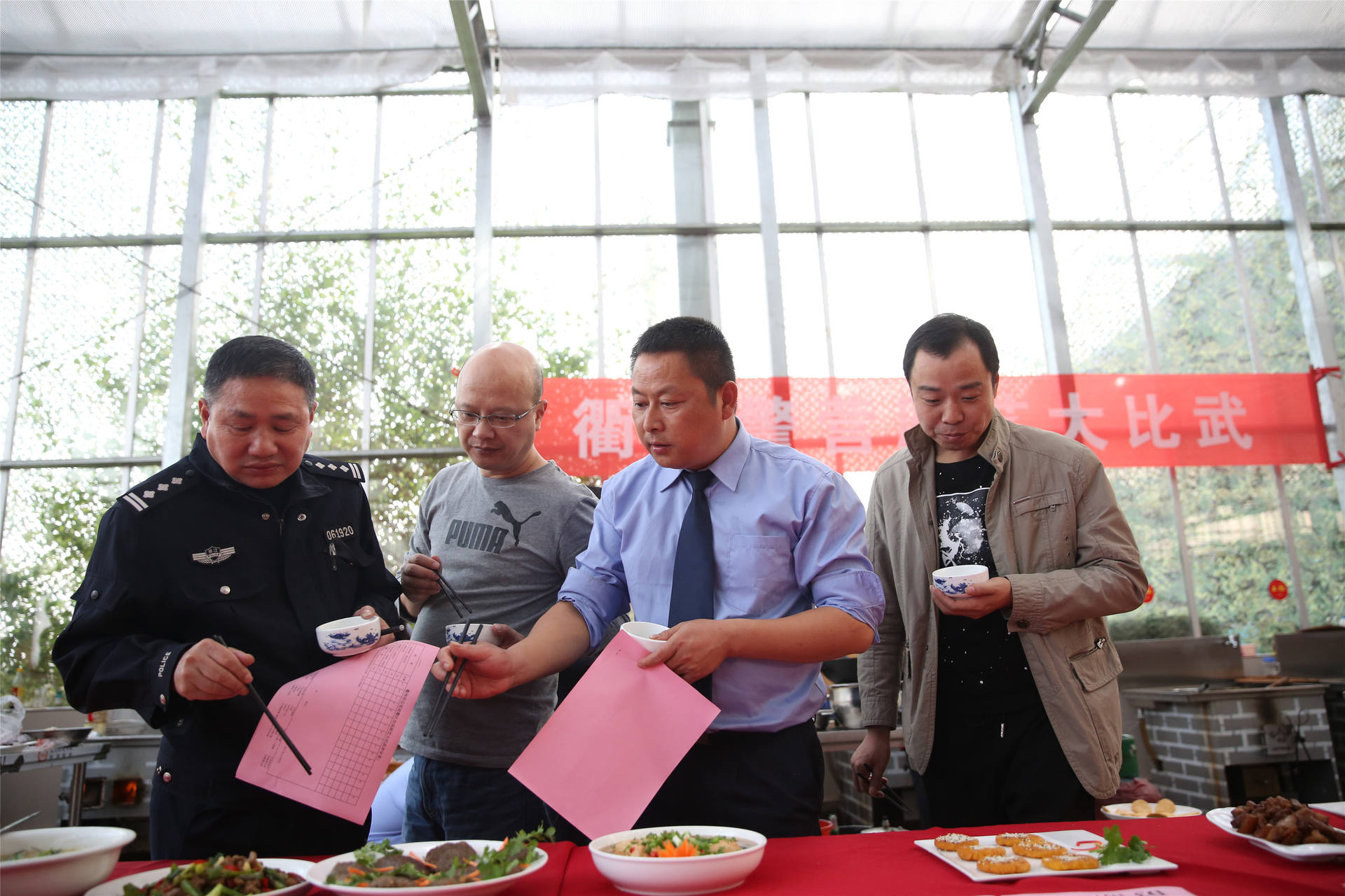 告诉你,我就是来拉仇恨的!警营厨神争霸赛火热开启~
