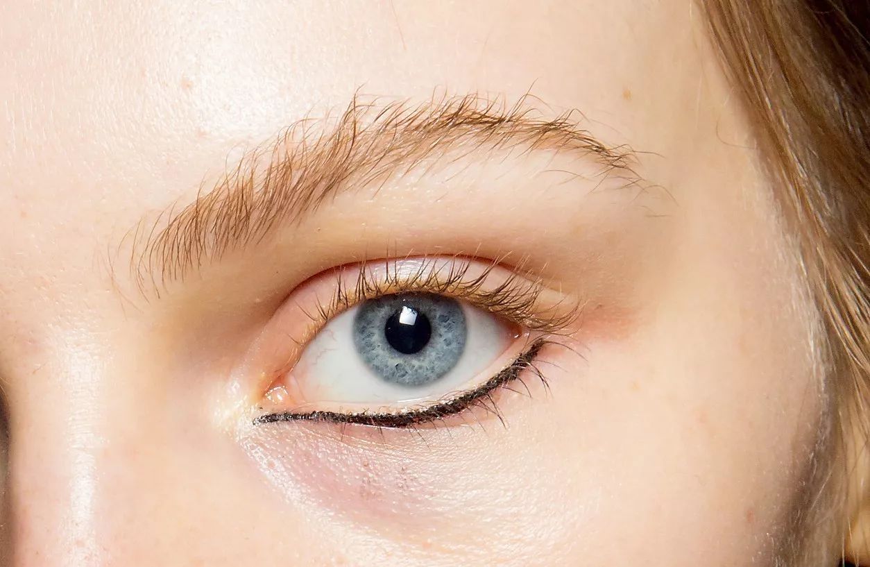 适合亚洲人的八种眼线画法 (眼线怎么画好看又粗又黑)